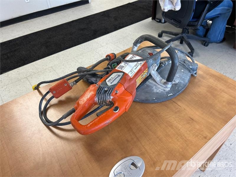 Husqvarna K4000 Electric Cut-Off Saw مكونات أخرى