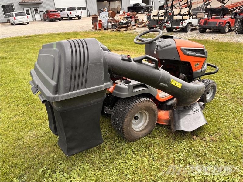 Husqvarna TF146XK 4x2 Ride-On Lawn Mower Traktorklippere