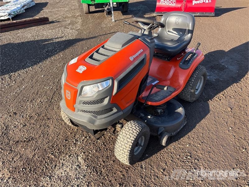 Husqvarna YTH2042 ركوب الحشائش