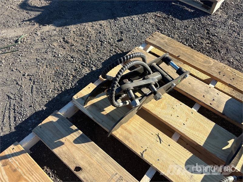  Hydraulic Excavator Thumb (Unused) دلاء