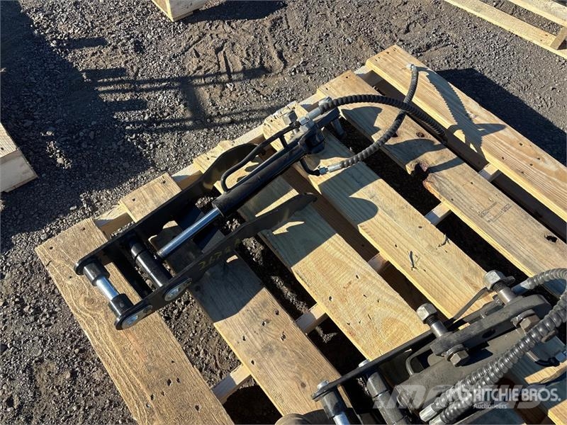  Hydraulic Excavator Thumb (Unused) دلاء