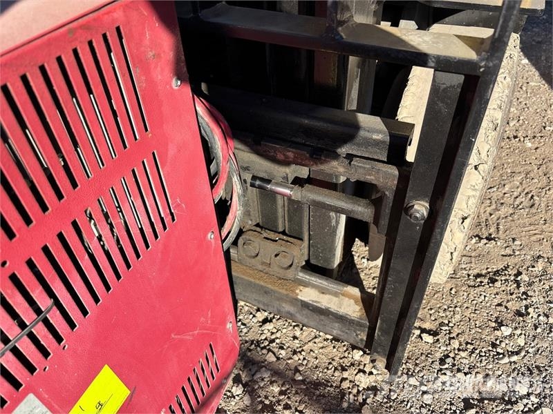 Hyster E50XN33 4800 lb Electric Forklift Električni viljuškari