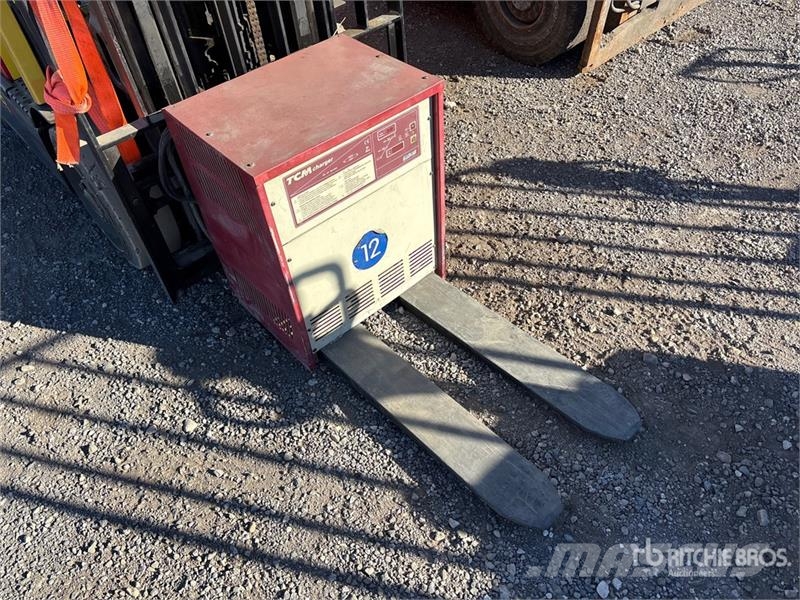 Hyster E50XN33 4800 lb Electric Forklift Električni viljuškari