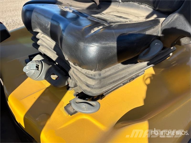 Hyster E50XN33 4800 lb Electric Forklift Električni viljuškari