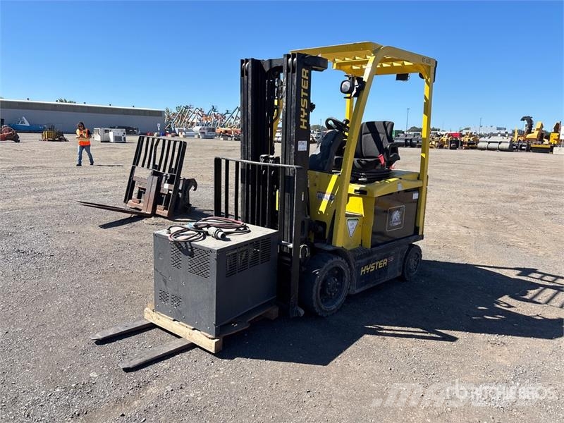 Hyster E55XN33 5150 lb Electric Forklift Akumulátorové vozíky