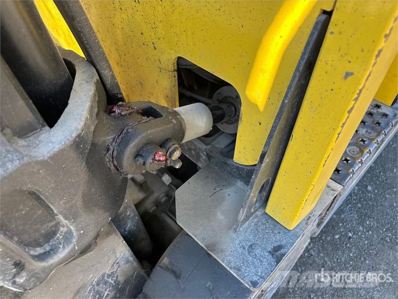 Hyster E55XN33 5150 lb Electric Forklift Akumulátorové vozíky