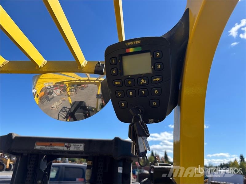 Hyster E55XN33 5150 lb Electric Forklift Akumulátorové vozíky