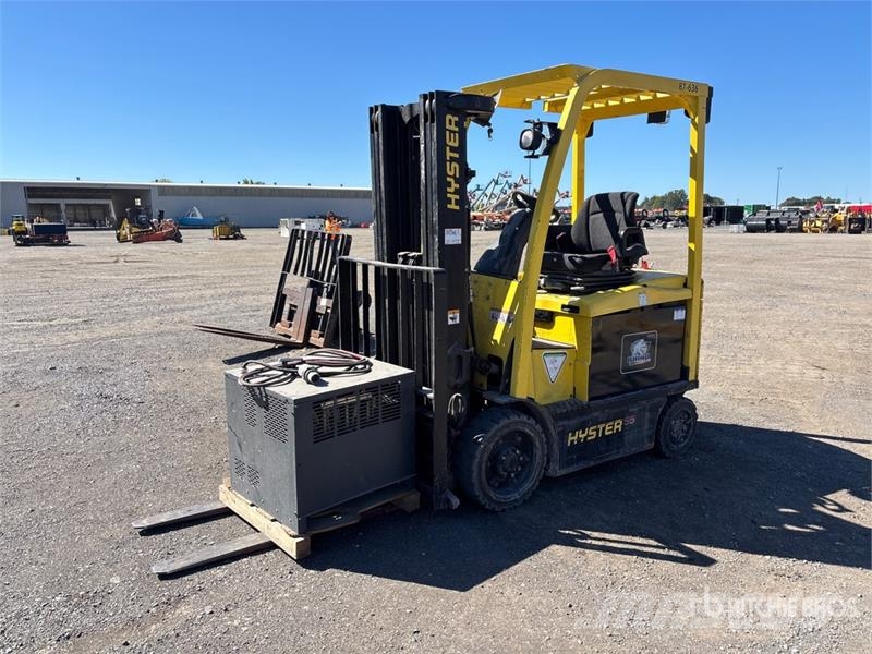 Hyster E55XN33 5150 lb Electric Forklift Akumulátorové vozíky