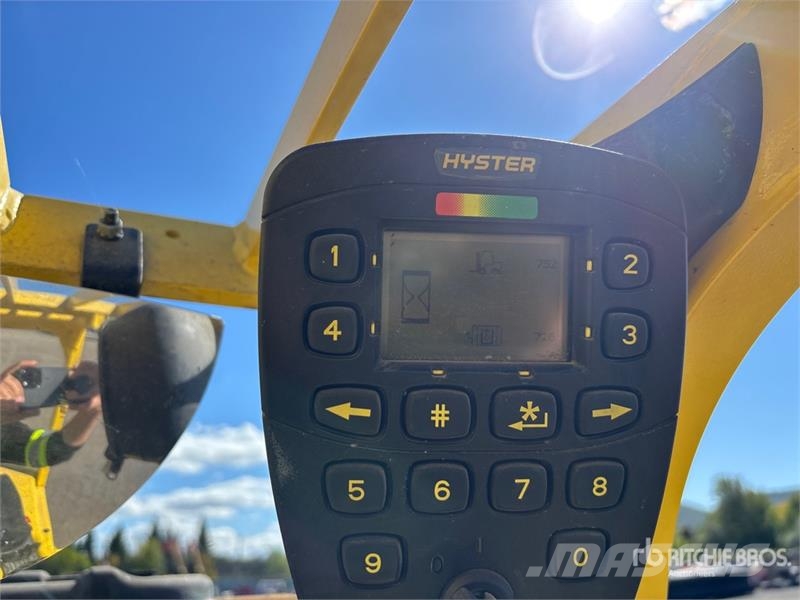 Hyster E55XN33 5150 lb Electric Forklift Akumulátorové vozíky
