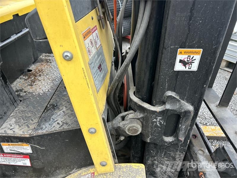 Hyster E60Z33 4600 lb Electric Forklift شاحنات ذات رافعات شوكية تعمل بالكهرباء