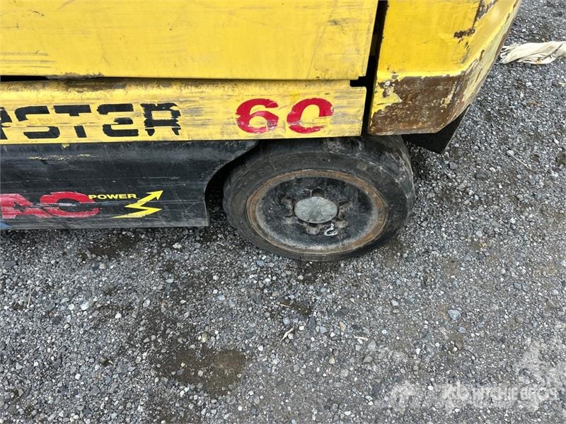 Hyster E60Z33 4600 lb Electric Forklift شاحنات ذات رافعات شوكية تعمل بالكهرباء
