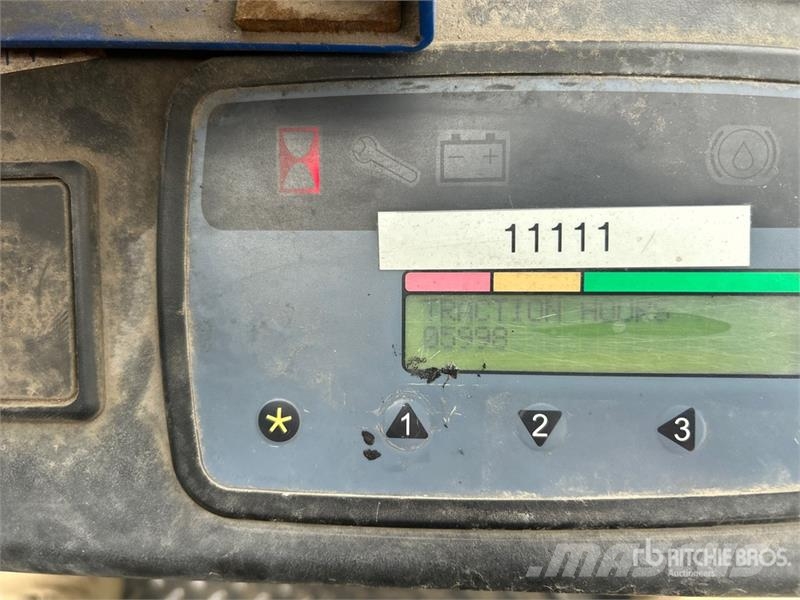 Hyster E60Z33 4600 lb Electric Forklift شاحنات ذات رافعات شوكية تعمل بالكهرباء
