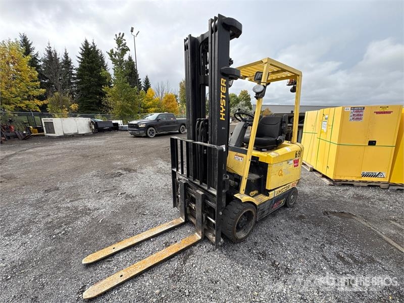 Hyster E60Z33 4600 lb Electric Forklift شاحنات ذات رافعات شوكية تعمل بالكهرباء