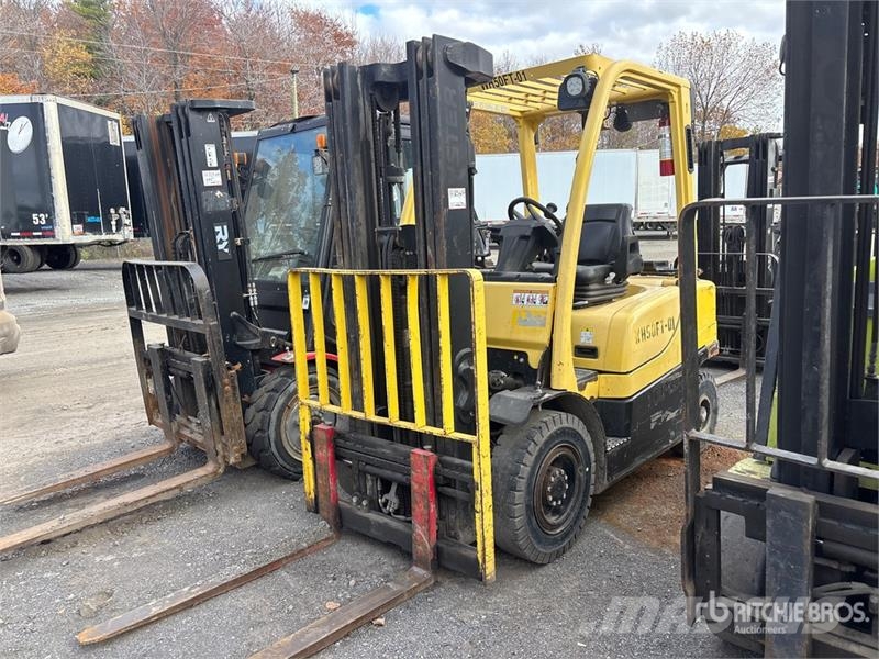Hyster H50FT 4800 lb Pneumatic Tire Forklift شاحنات ذات رافعات شوكية - أخرى
