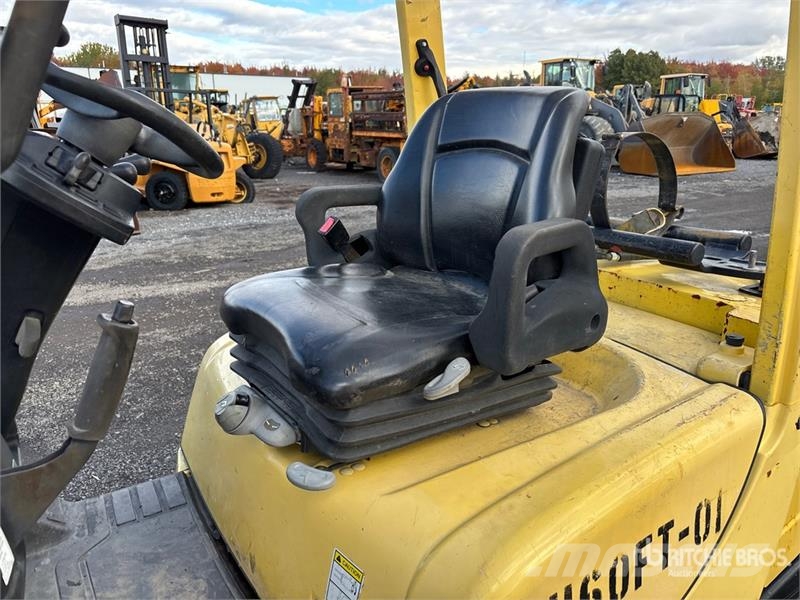 Hyster H60FT 5700 lb Pneumatic Tire Forklift Šakiniai krautuvai - Kita