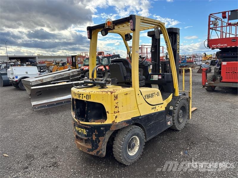 Hyster H60FT 5700 lb Pneumatic Tire Forklift Šakiniai krautuvai - Kita