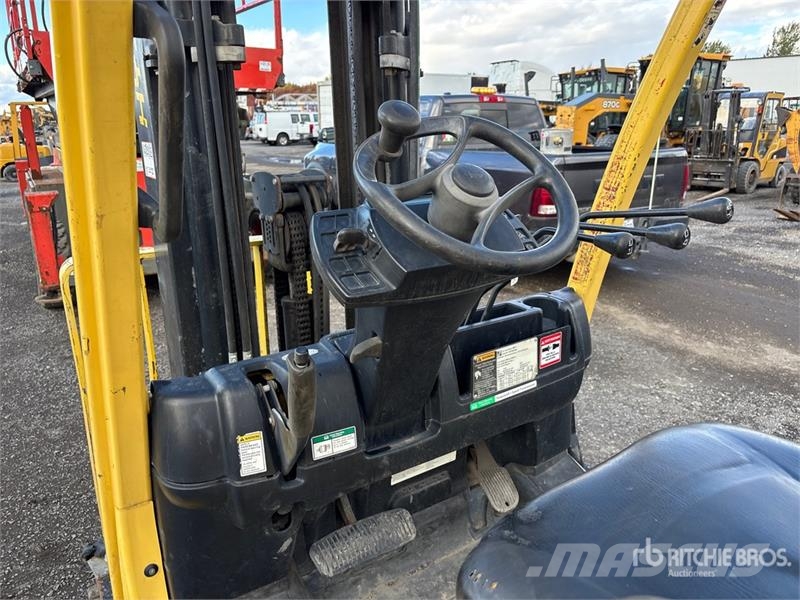 Hyster H60FT 5700 lb Pneumatic Tire Forklift Šakiniai krautuvai - Kita
