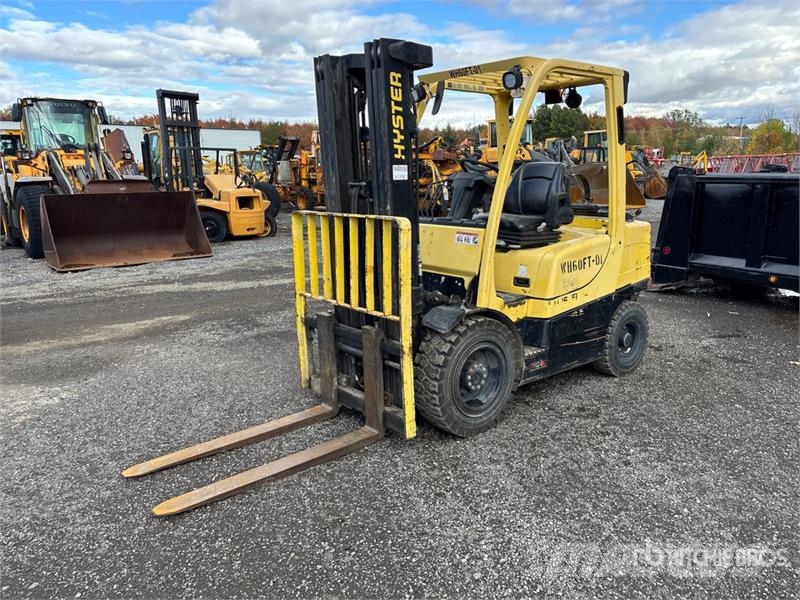 Hyster H60FT 5700 lb Pneumatic Tire Forklift Šakiniai krautuvai - Kita