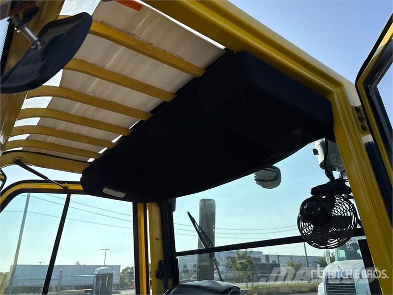 Hyster H90FT 8300 lb Pneumatic Tire Forklift Інше