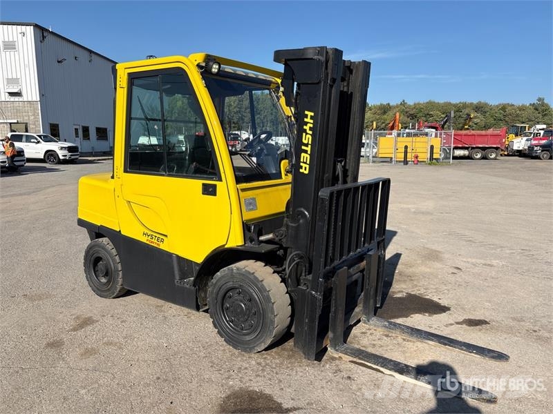 Hyster H90FT 8300 lb Pneumatic Tire Forklift Інше