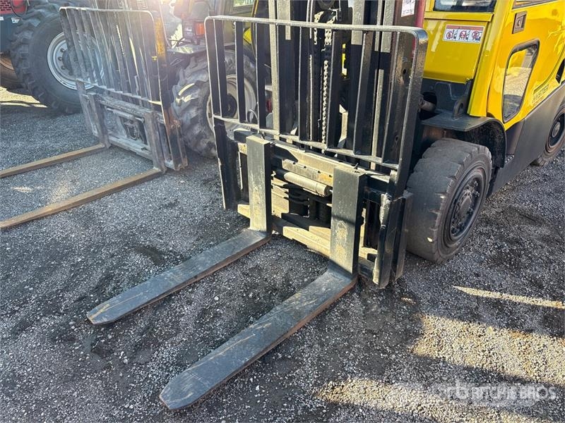 Hyster H90FT 8300 lb Pneumatic Tire Forklift Інше
