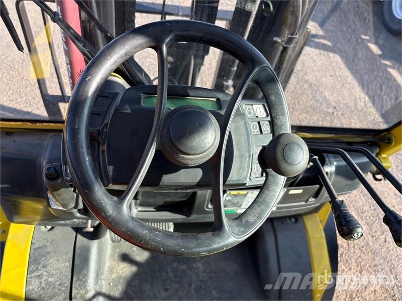 Hyster H90FT 8300 lb Pneumatic Tire Forklift Інше