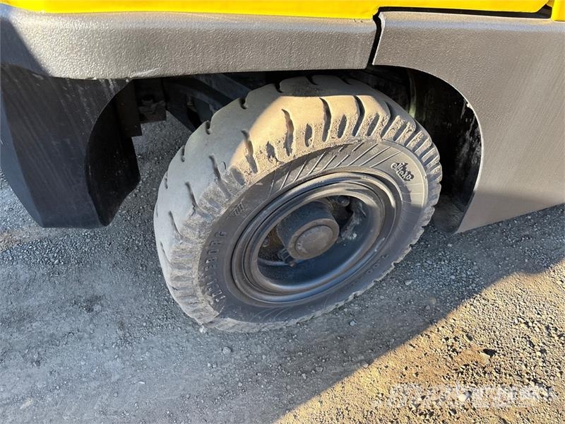 Hyster H90FT 9000 lb Cushion Tire Forklift 그 외 지게차
