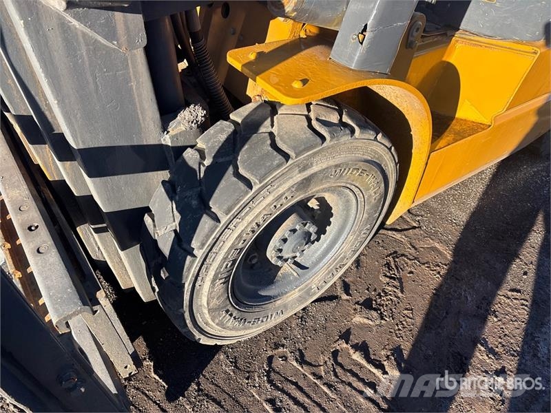 Hytsu CPQD25 1750 kg Pneumatic Tire Forklift Other
