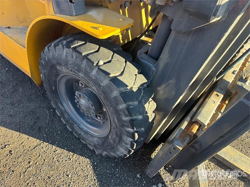 Hytsu CPQD25 1750 kg Pneumatic Tire Forklift Other