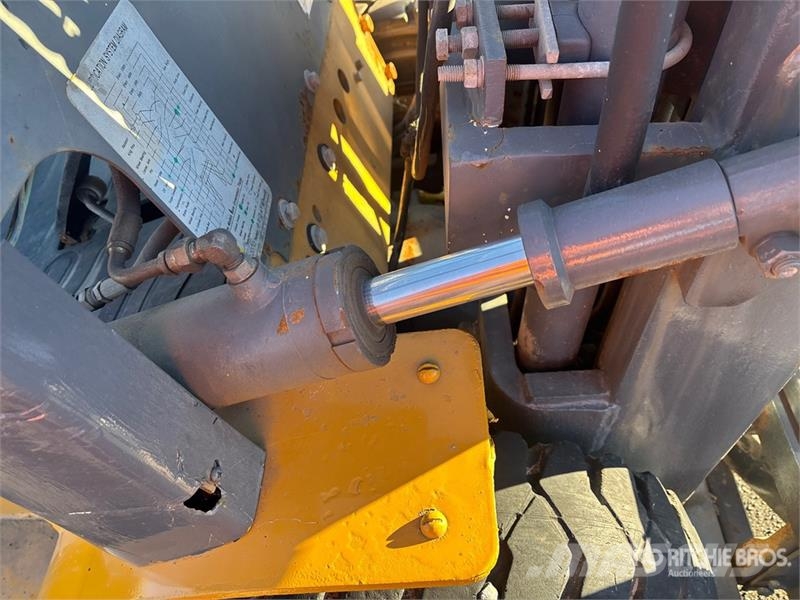 Hytsu CPQD25 1750 kg Pneumatic Tire Forklift Other