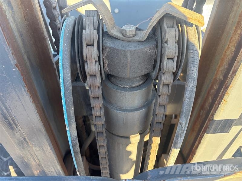 Hytsu CPQD25 1750 kg Pneumatic Tire Forklift Other