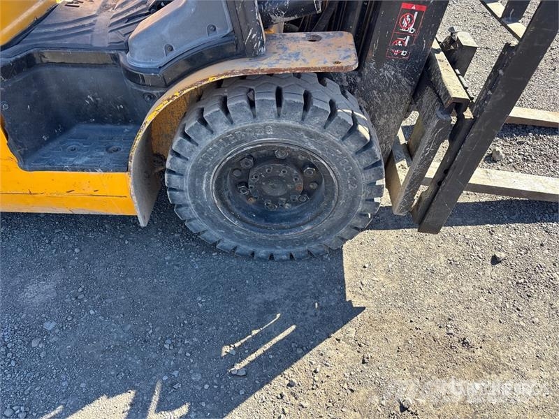 Hyundai 25L-7A 5000 lb Cushion Tire Forklift Інше