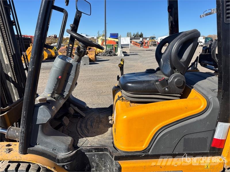 Hyundai 25L-7A 5000 lb Cushion Tire Forklift Інше