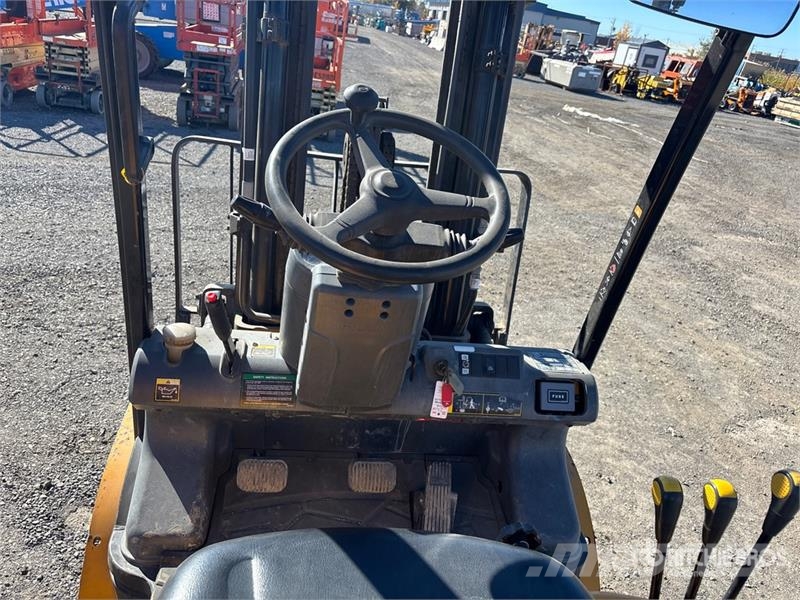 Hyundai 25L-7A 5000 lb Cushion Tire Forklift Інше