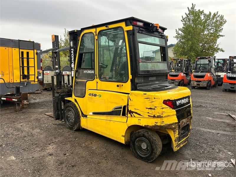 Hyundai 45D-9 8400 lb Electric Forklift Wózki elektryczne