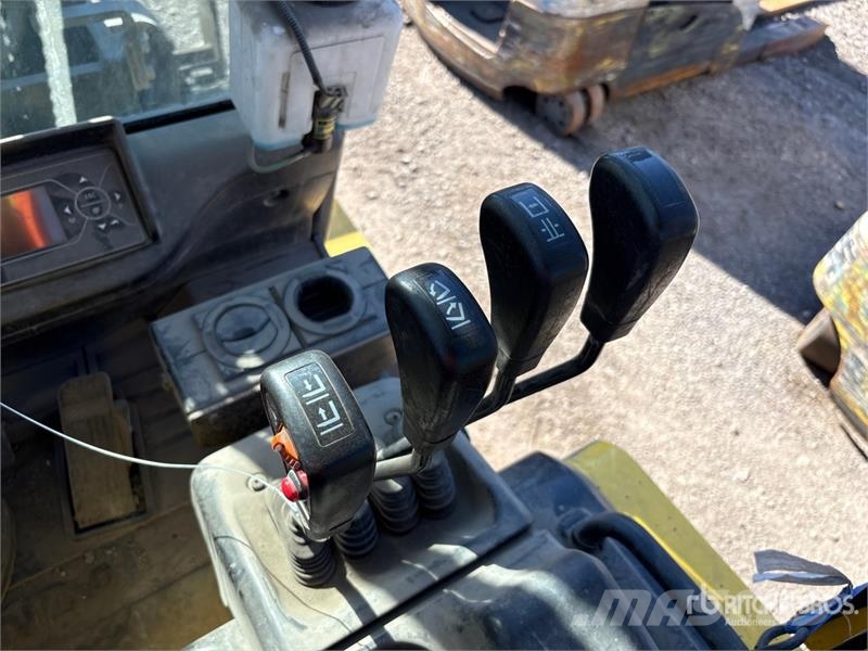 Hyundai 45D-9 8400 lb Electric Forklift Wózki elektryczne