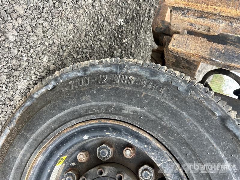 Hyundai 4940 lb Forklift Інше