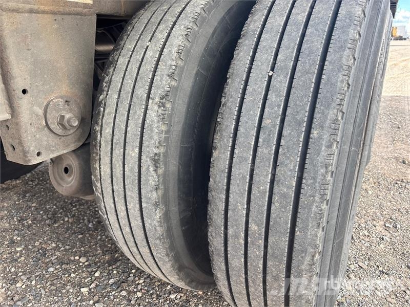 Hyundai 53 ft T/A Van Trailer مقطورات ذات هيكل صندوقي