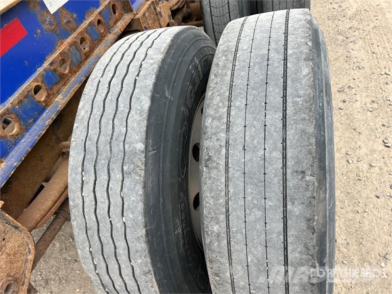 Hyundai 53 ft Tri/A Intermodal Container Trailer Причепи для перевезення контейнерів