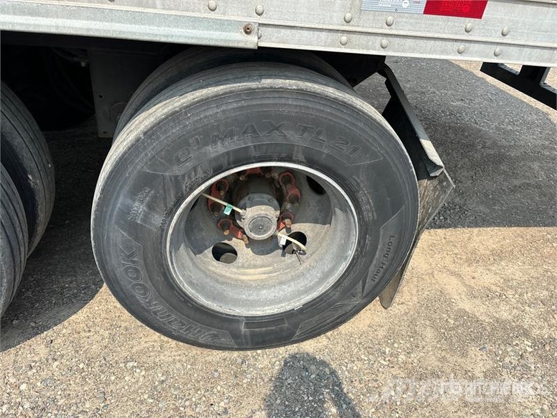 Hyundai 53 ft x 102 in T/A Van Trailer Reboques baú