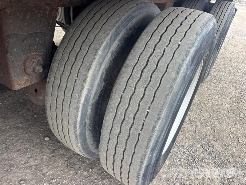 Hyundai 53 ft x 102 in Tri/A Refrigerated Trailer Frysetrailer Semi