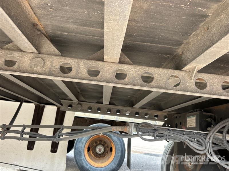 Hyundai 53 ft x 102 in T/A Van Trailer Reboques baú