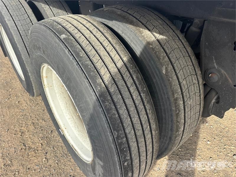 Hyundai 53 ft x 102 in T/A Van Trailer Прицепы-фургоны