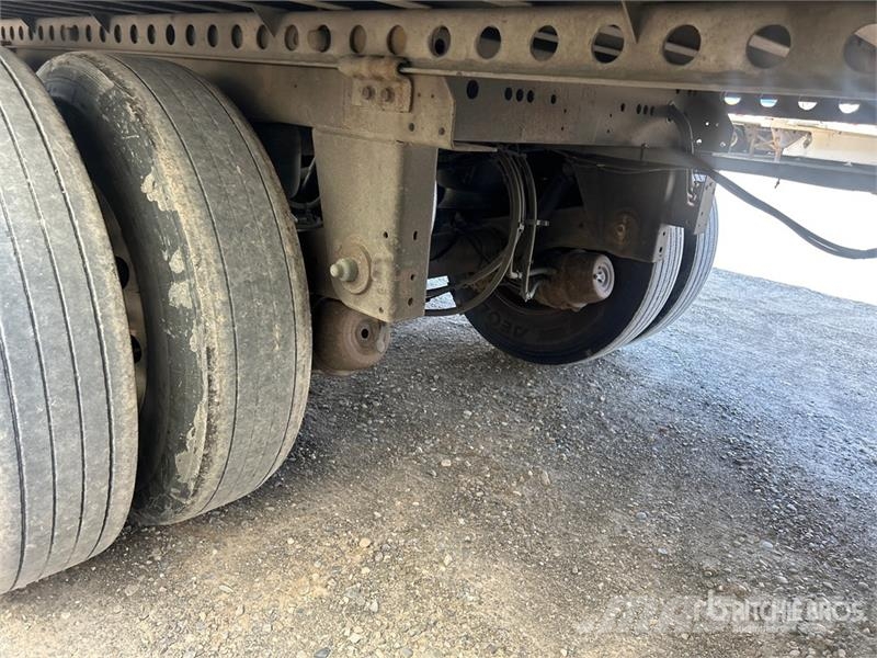 Hyundai 53 ft x 102 in T/A Van Trailer Ремаркета фургони