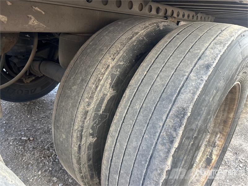 Hyundai 53 ft x 102 in T/A Van Trailer Ремаркета фургони