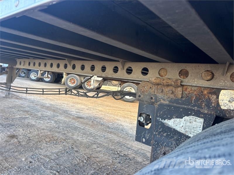 Hyundai 53 ft x 102 in Tri/A Van Trailer Ремаркета фургони