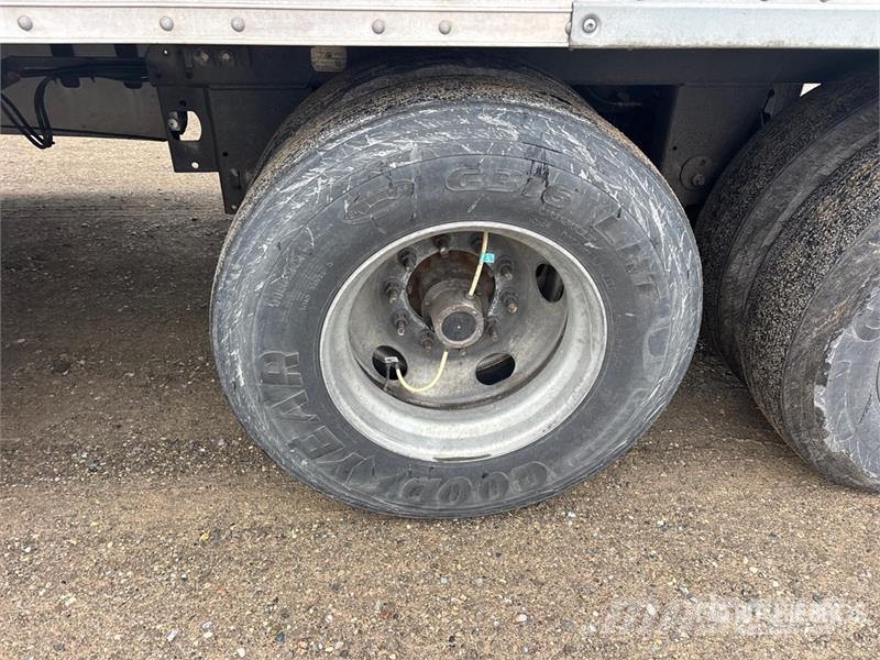 Hyundai 53 ft x 102 in T/A Van Trailer Rimorchi cassonati