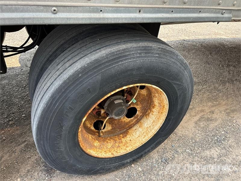 Hyundai 53 ft x 102 in T/A Van Trailer Reboques baú