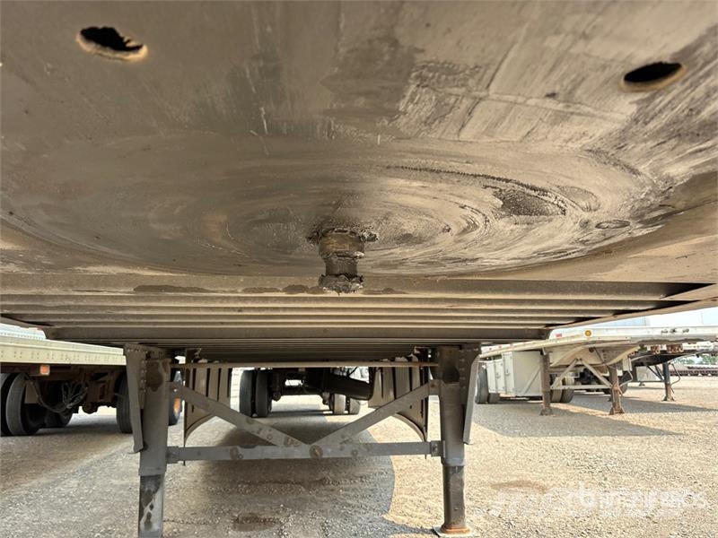 Hyundai 53 ft x 102 in T/A Van Trailer Reboques baú