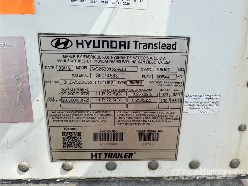 Hyundai 53 ft x 102 in T/A Van Trailer Reboques baú